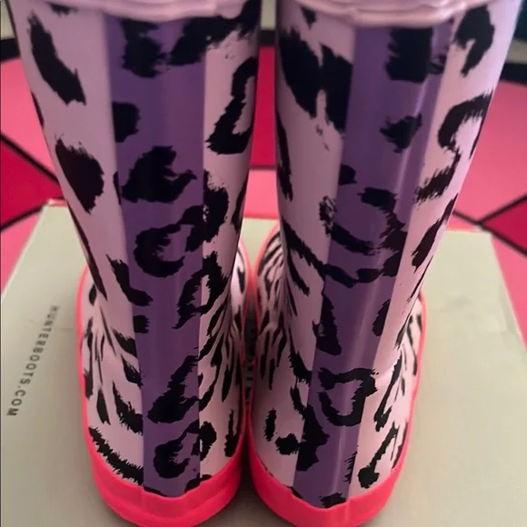 Hunter Pink Leopard Print Rain Boots - Picture 3 of 4